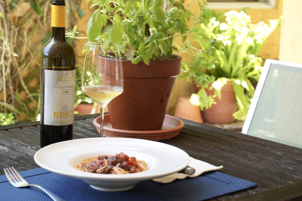 Octopus Spaghetti and Verdicchio