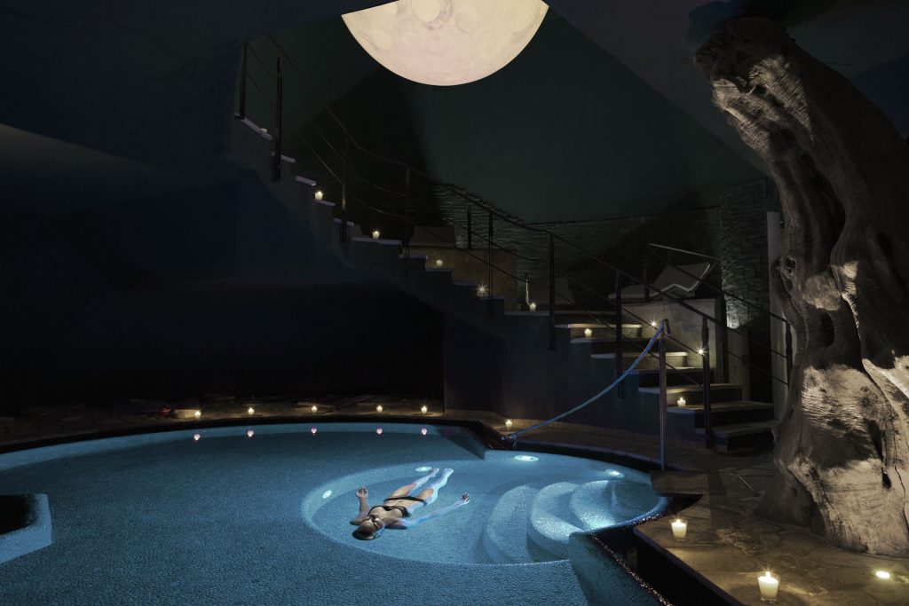 Thalassotherapy pool, eco-friendly spa