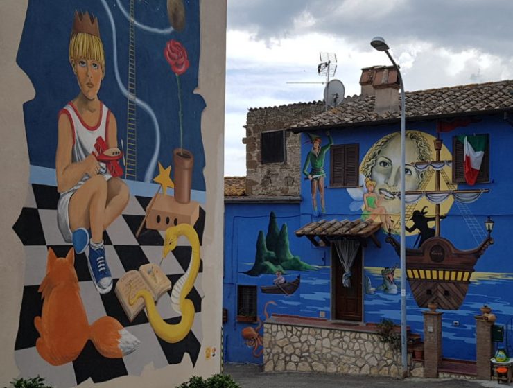 Sant'Angelo di Roccalvecce fairytale street murals