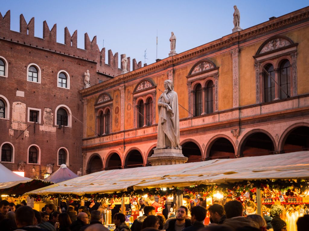 Solo travel in Italy: Verona in the evening