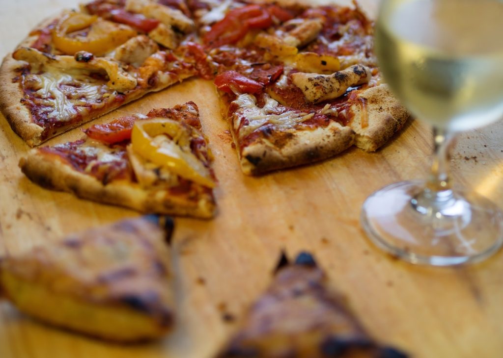 Pairing pizza with wine