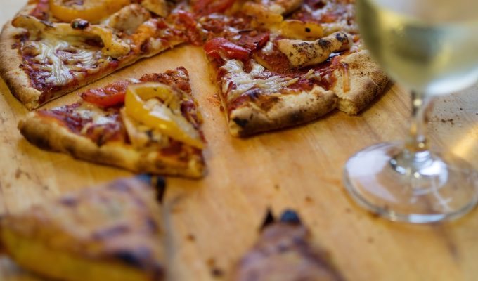 Pairing pizza with wine