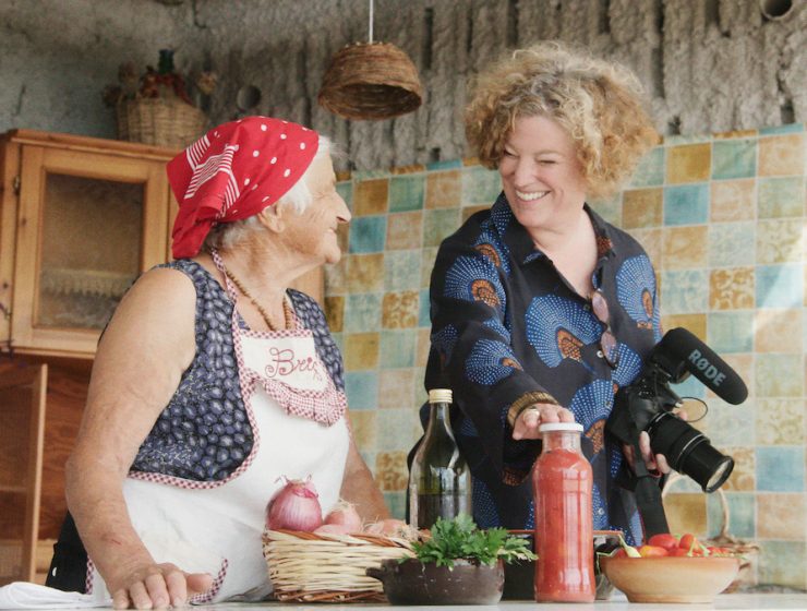 Pasta Grannies Vicky Bennison with a nonna