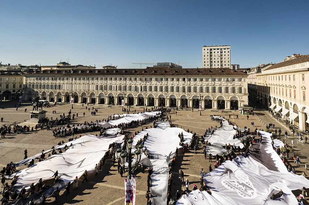 JR - Déplacé∙e∙s, Piazza San Carlo Turin