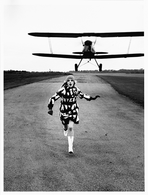 Helmut Newton, Mansfield, British Vogue. London, 1967