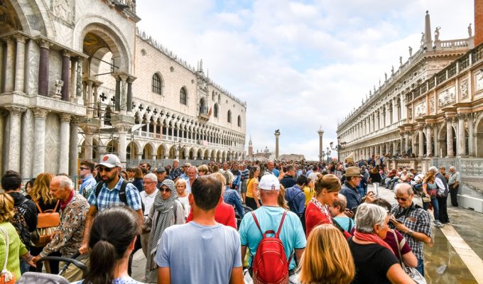 Venice Access Fee - crowds in Venice