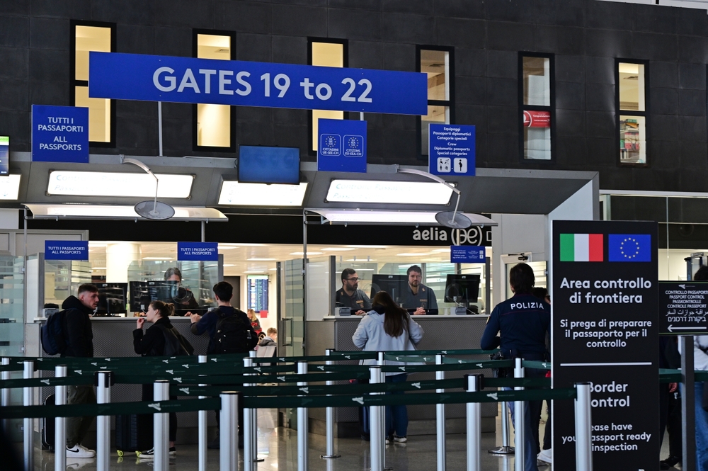 passport control gate Italy