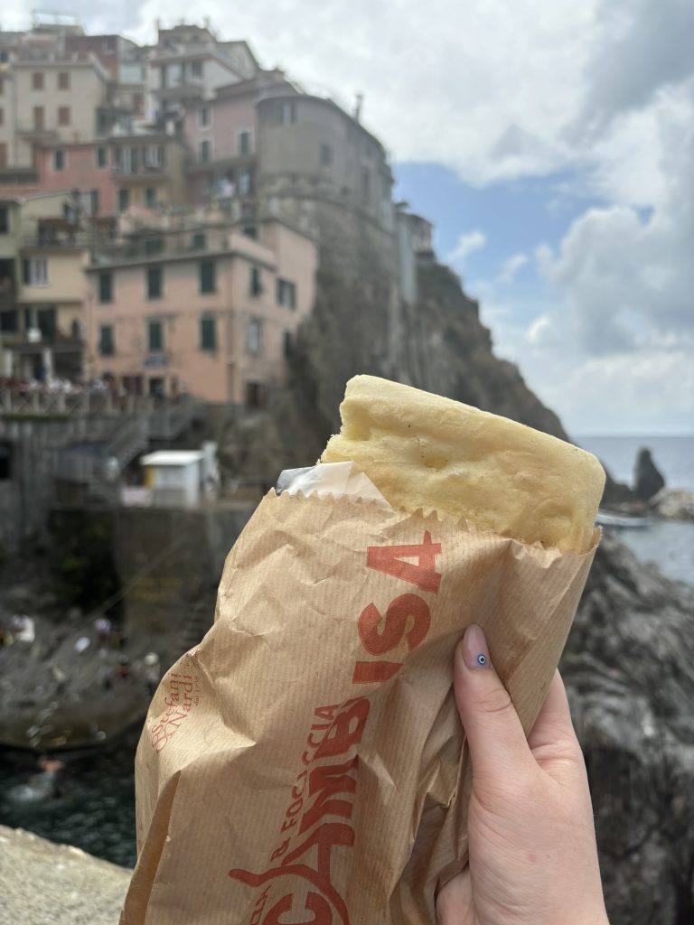 focaccia with view from La Cambusa Cinque Terre, Manarola