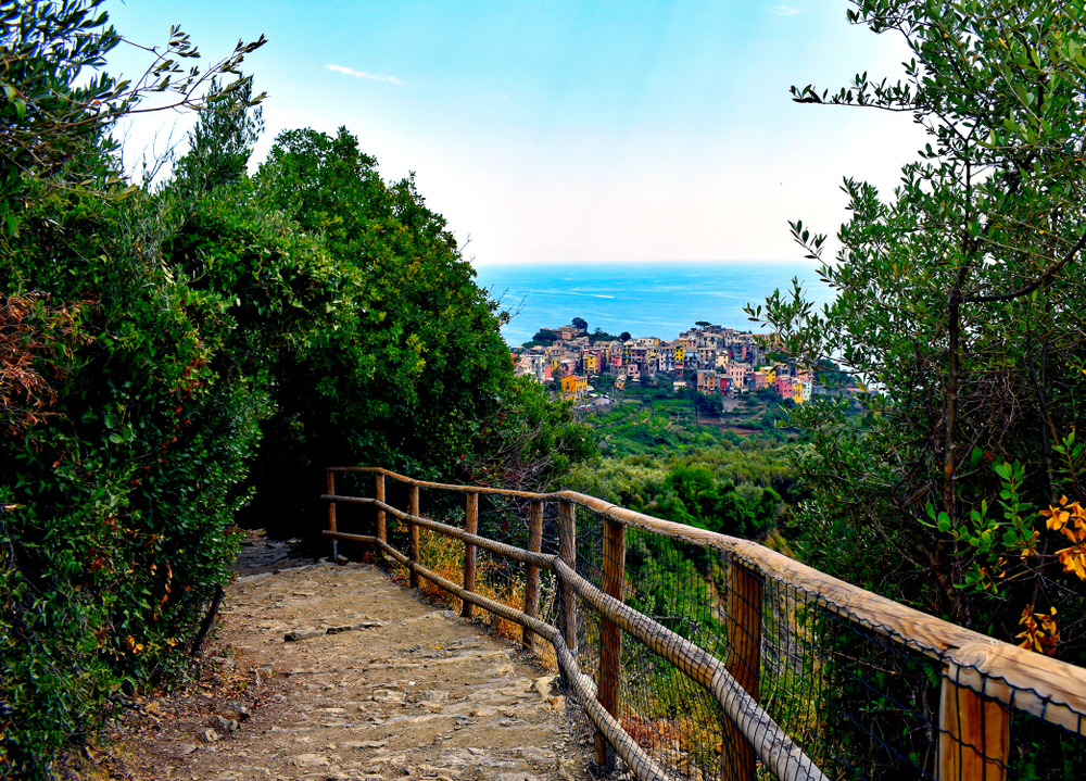 Hiking trails in Italy Sentiero Azzurro Blue Trail