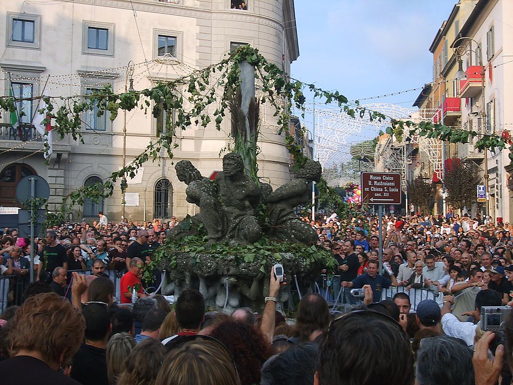 Fall festivals in Italy 2024: Marino wine fountain