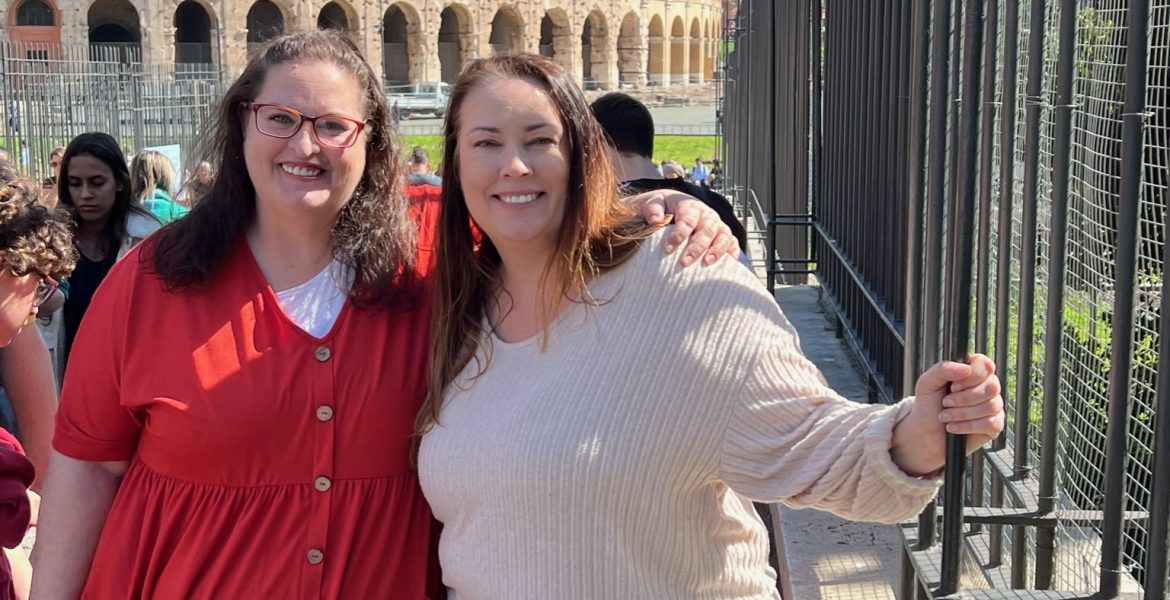 Lisa and Lorrah of The Amateurs Abroad at Rome colosseum