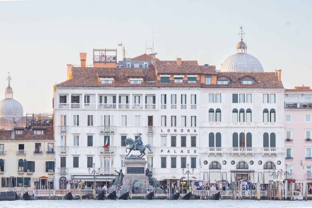 iconic Londra Palace Venice on canal