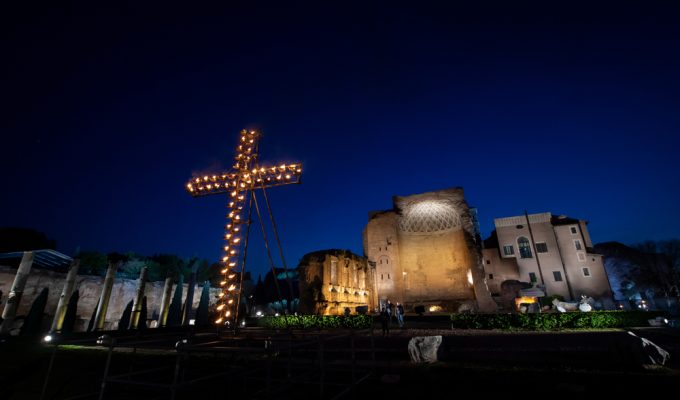 Easter traditions in Italy - Rome cross at night