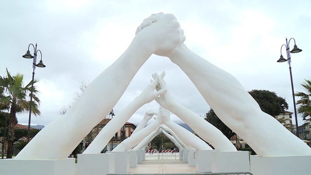 Building Bridges by Lorenzo Quinn in Puglia