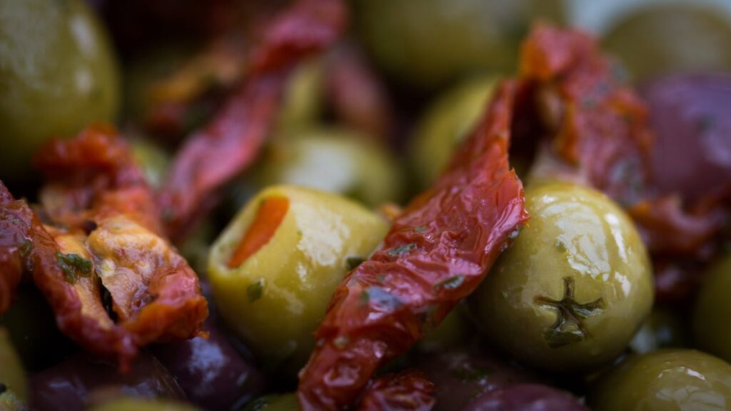 Green olives and sundried tomatoes for easy Italian holiday entertaining