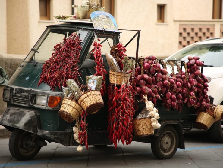 small truck with peppers, garlic, and onions in Calabria