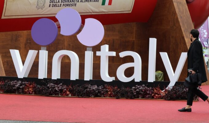 Close-up of the Vinitaly 2026 sign at Veronafiere in Verona, with the Italian Ministry of Agriculture logo in the background during Italy’s leading wine trade fair.