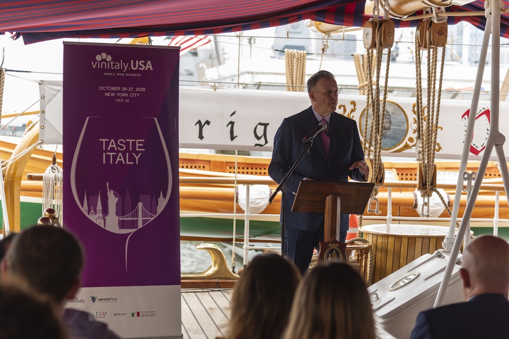 Vinitaly.USA event in New York with Veronafiere President Federico Bricolo speaking aboard the Amerigo Vespucci