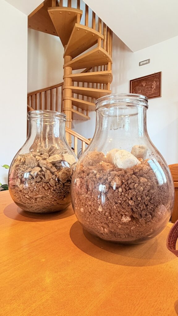 Samples of Collio’s distinctive ponca soil